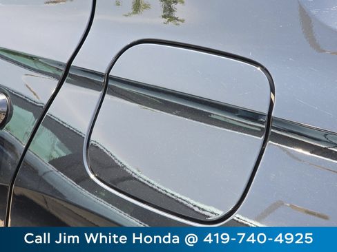 Used 2025 Honda Pilot Black Edition image 12