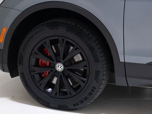 Used 2019 Volkswagen Tiguan SE w/ Panoramic Sunroof Package image 68