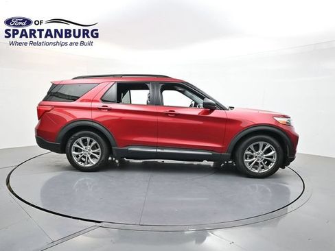 Used 2021 Ford Explorer XLT w/ Equipment Group 202A RWD image 8
