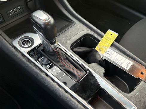 Certified 2025 Nissan Sentra SR image 22