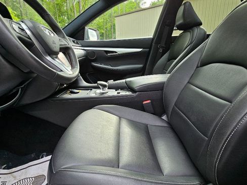 Used 2021 INFINITI QX50 Luxe w/ Appearance Package image 17