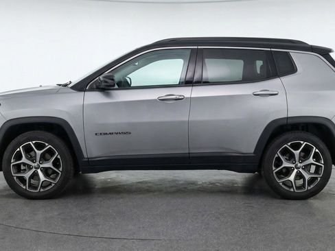 Used 2025 Jeep Compass Limited AWD/4WD image 5