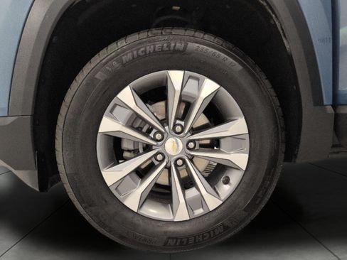 Used 2025 Chevrolet Equinox LT AWD/4WD image 4