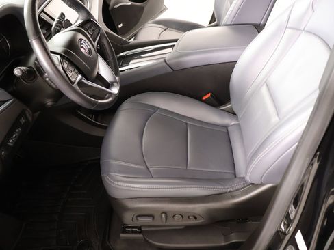 Used 2022 Buick Enclave Premium w/ Experience Buick Package image 11