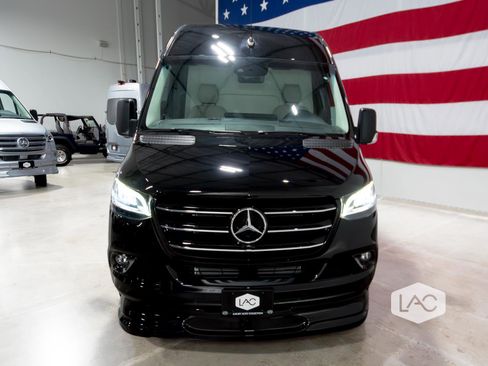 Used 2024 Mercedes-Benz Sprinter 3500 image 28