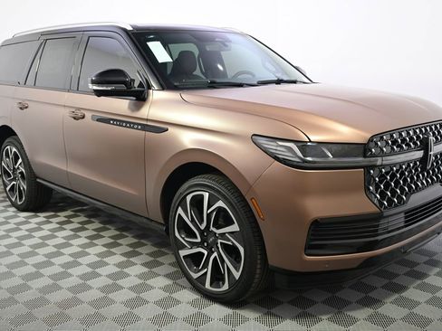 New 2026 Lincoln Navigator Black Label AWD/4WD image 8