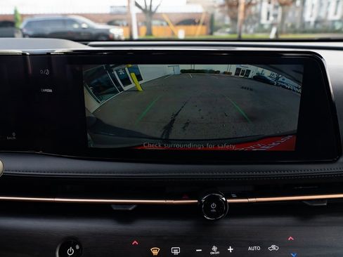 Used 2024 Nissan Ariya AWD image 14