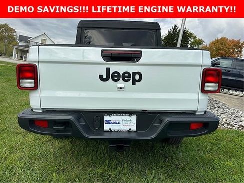 New 2026 Jeep Gladiator Sport image 9