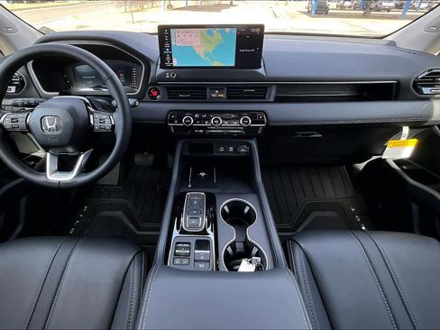 New 2026 Honda Pilot Touring image 5