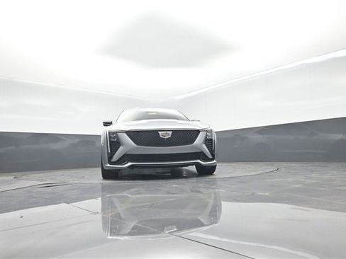 Used 2025 Cadillac CT5 V image 45