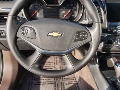 Used 2014 Chevrolet Impala LT image 12