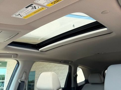 Certified 2024 Honda CR-V EX image 18