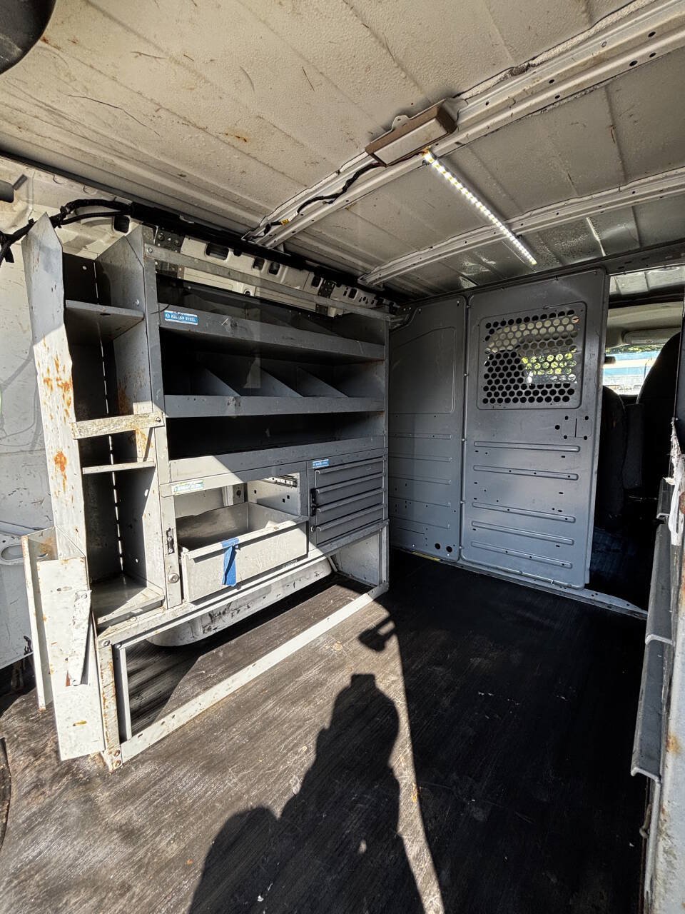 Used 2014 GMC Savana 3500 RWD image 16