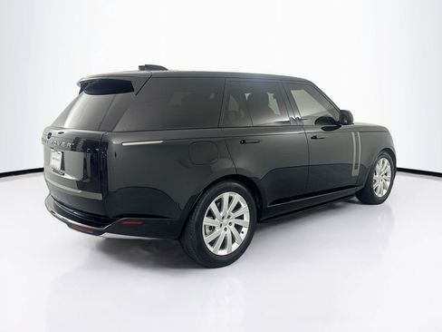 Certified 2025 Land Rover Range Rover SE image 5