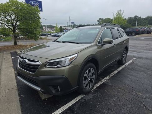 Used 2020 Subaru Outback Limited AWD/4WD image 2