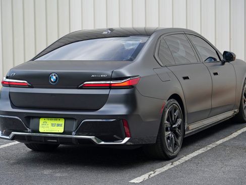 Used 2023 BMW i7 xDrive60 AWD/4WD image 63