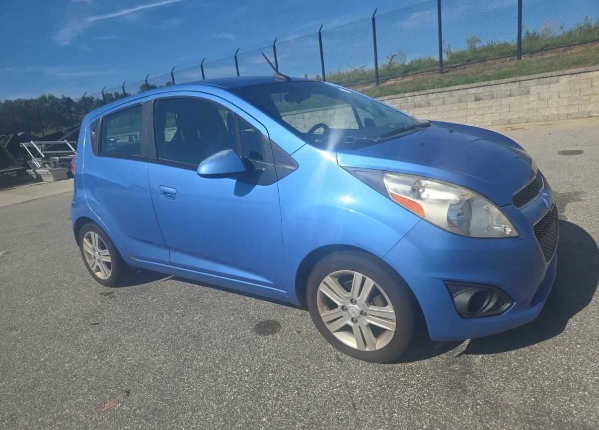 Used 2014 Chevrolet Spark LT FWD image 5
