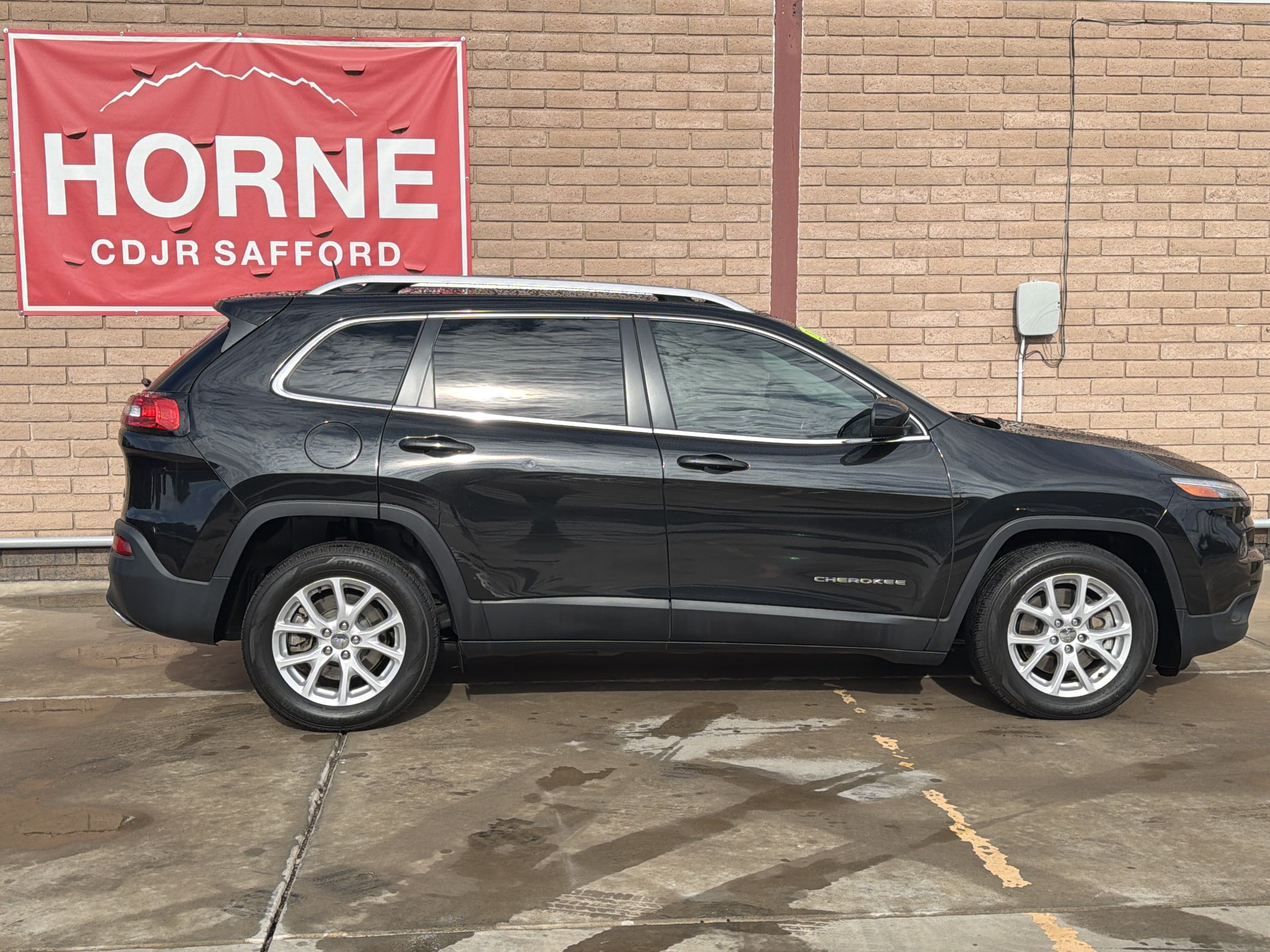 Used 2016 Jeep Cherokee Latitude FWD image 5