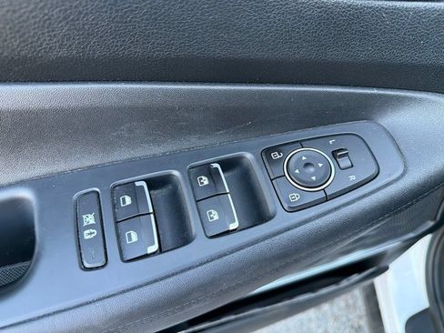 Used 2019 Hyundai Santa Fe SEL AWD/4WD image 13