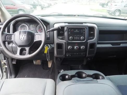 Used 2016 RAM 2500 Tradesman w/ Chrome Appearance Group AWD/4WD image 7