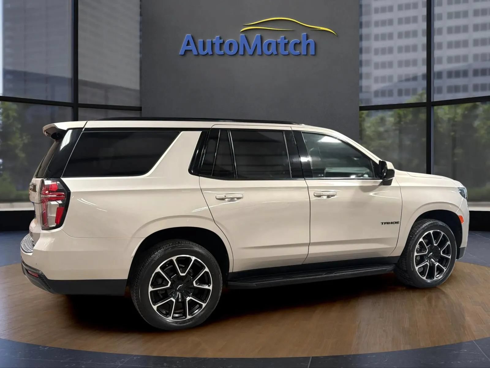 Used 2022 Chevrolet Tahoe RST AWD/4WD image 11