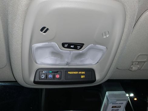 Used 2024 Buick Encore GX Sport Touring image 20