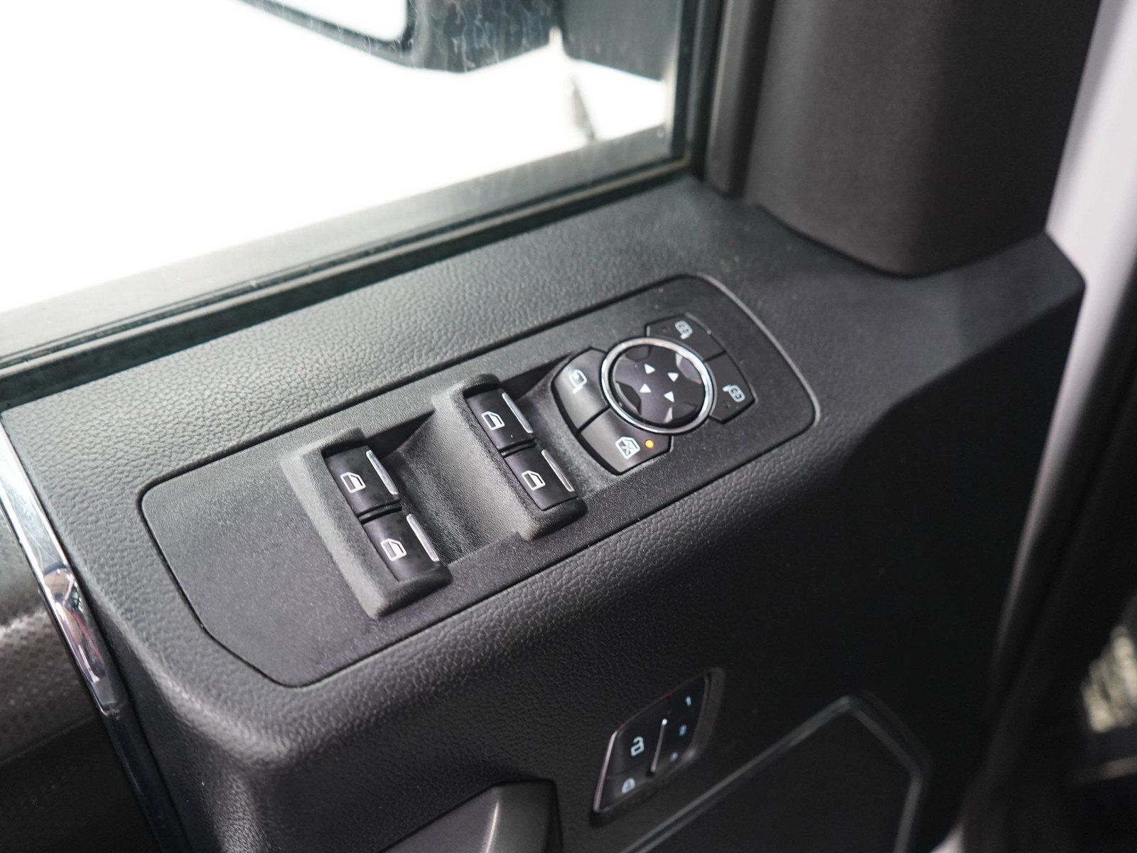 Used 2017 Ford F150 Lariat w/ Equipment Group 502A Luxury AWD/4WD image 21