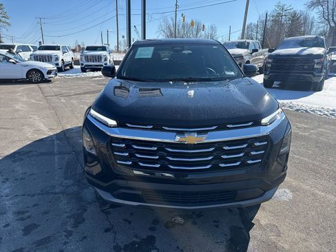 Used 2025 Chevrolet Equinox LT image 8