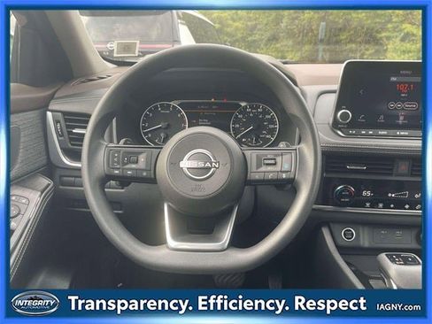 Certified 2023 Nissan Rogue SV image 14