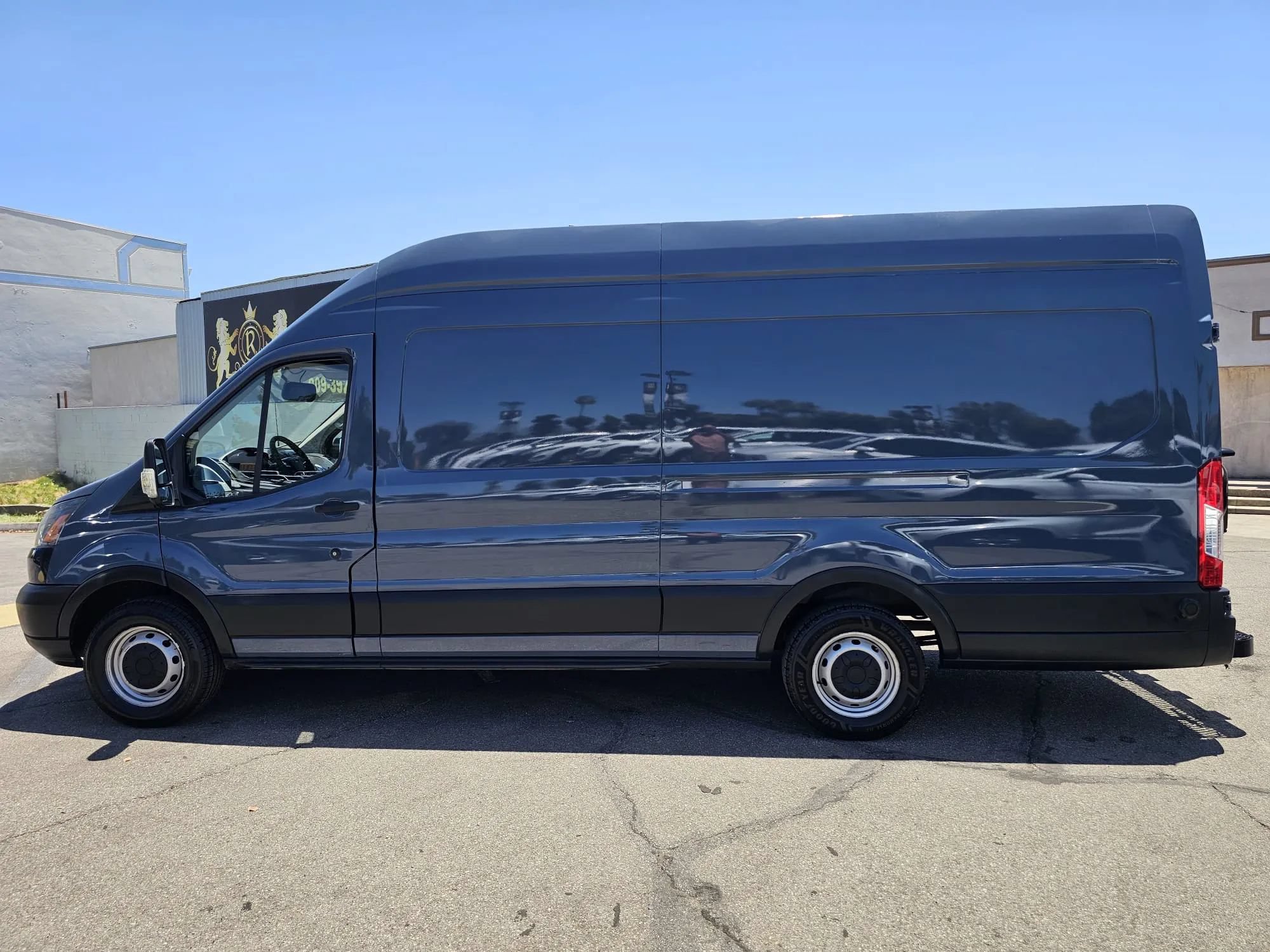 Used 2019 Ford Transit 250 148 High Roof Extended RWD image 8