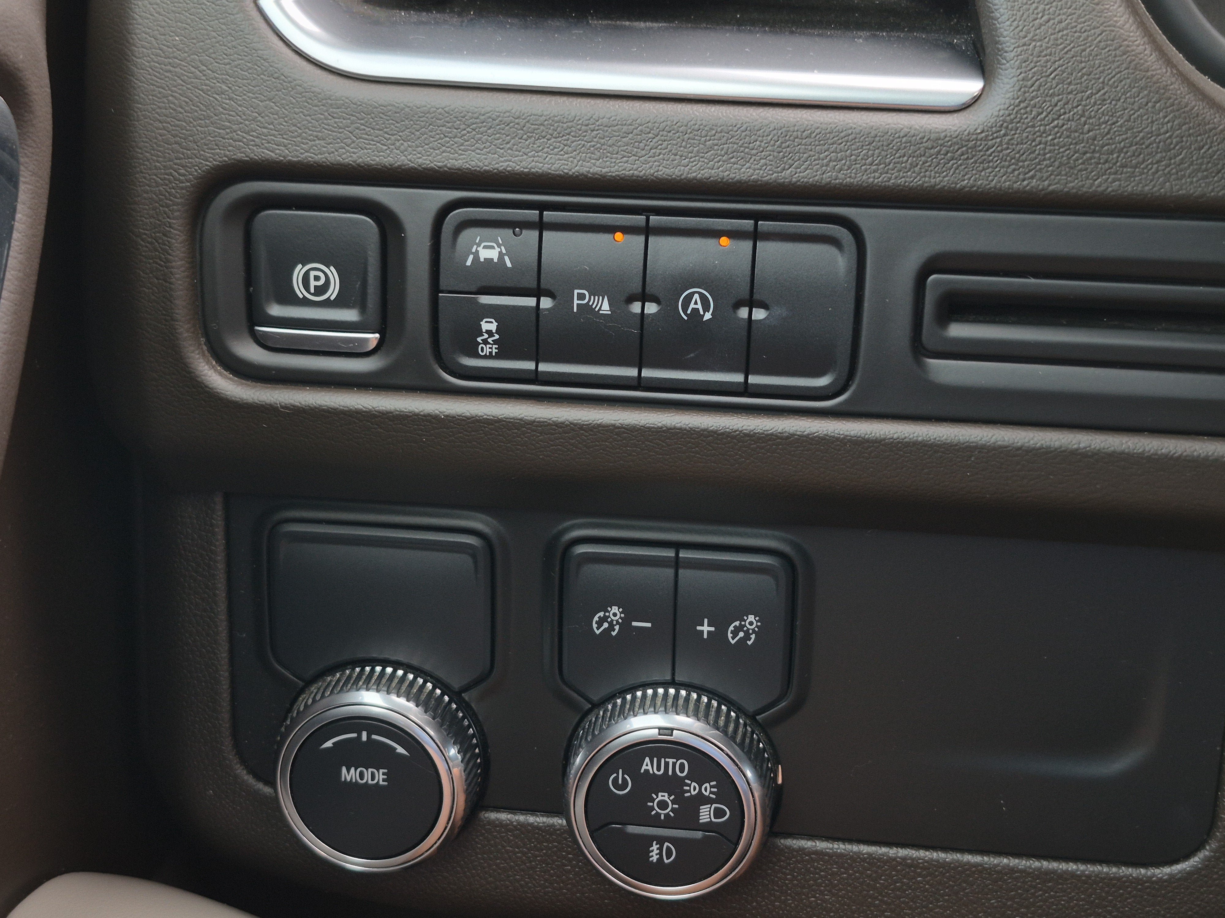Used 2024 GMC Yukon SLT RWD image 21