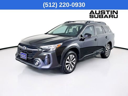 Used 2025 Subaru Outback Premium AWD/4WD image 4