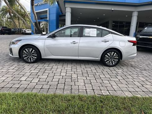 Used 2024 Nissan Altima 2.5 SV FWD image 31