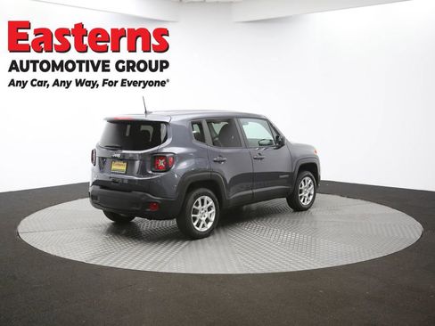 Used 2023 Jeep Renegade Latitude image 40