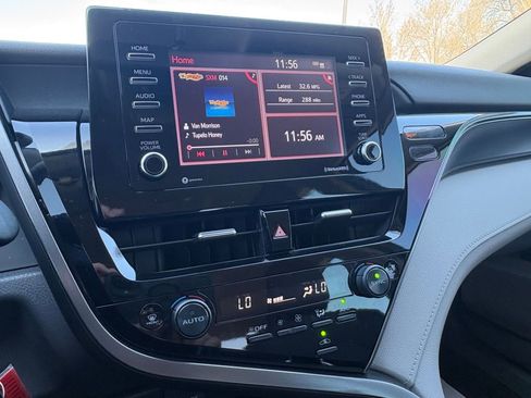 Used 2023 Toyota Camry LE image 28