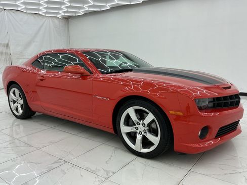 Used 2010 Chevrolet Camaro SS w/ RS Package RWD image 8