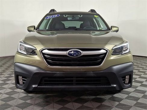 Used 2020 Subaru Outback Premium image 5