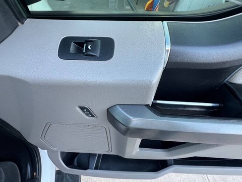 Used 2018 Ford F150 XLT w/ Trailer Tow Package AWD/4WD image 12