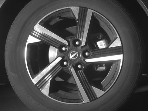 Used 2025 Nissan Sentra SV FWD image 13