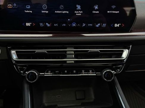 Used 2024 Chevrolet Traverse RS w/ LPO, Floor Liner Package image 28