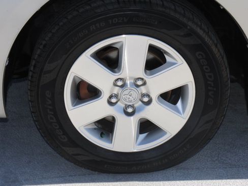 Used 2005 Toyota Sienna LE FWD image 9