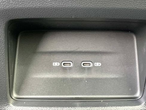New 2026 Volkswagen Atlas Cross Sport SE FWD image 13