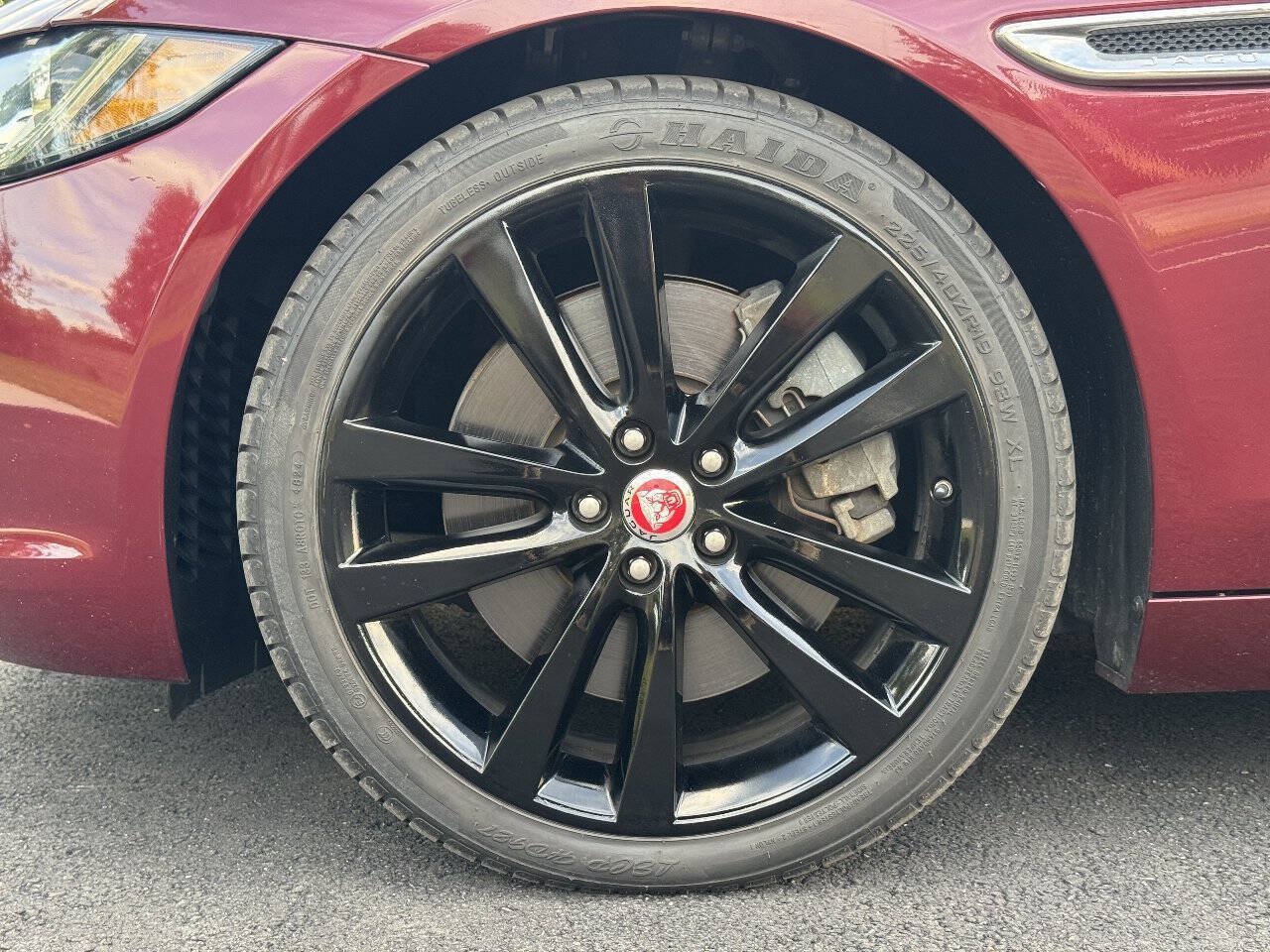 Used 2017 Jaguar XE Prestige RWD image 32