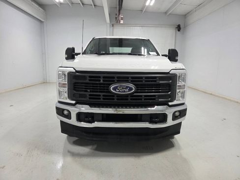 Used 2024 Ford F250 XL w/ FX4 Off-Road Package AWD/4WD image 2