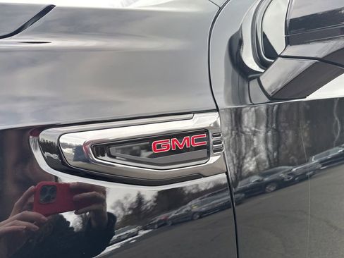 New 2026 GMC Yukon AT4 w/ AT4 Premium Package image 74