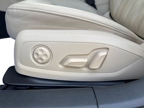 Used 2021 Audi A4 2.0T Premium w/ Convenience Package image 22