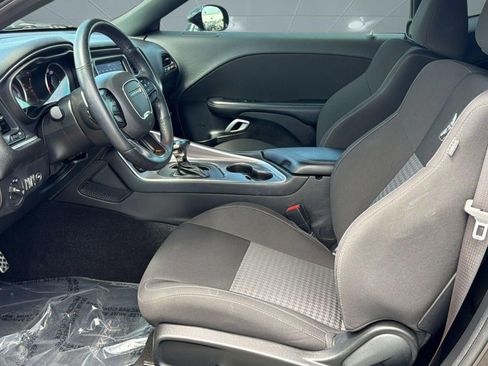Used 2022 Dodge Challenger R/T Scat Pack RWD image 5