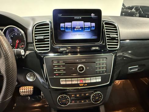 Used 2019 Mercedes-Benz GLE 400 4MATIC image 27