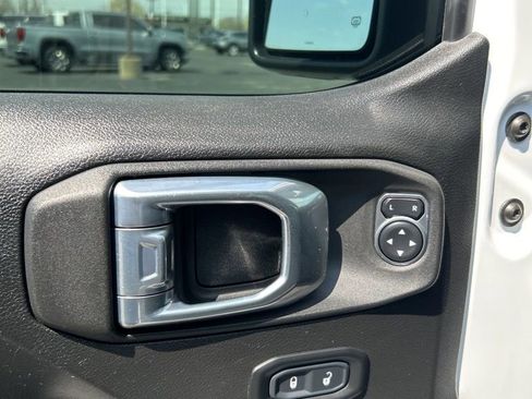 Used 2021 Jeep Wrangler Unlimited Sport AWD/4WD image 21
