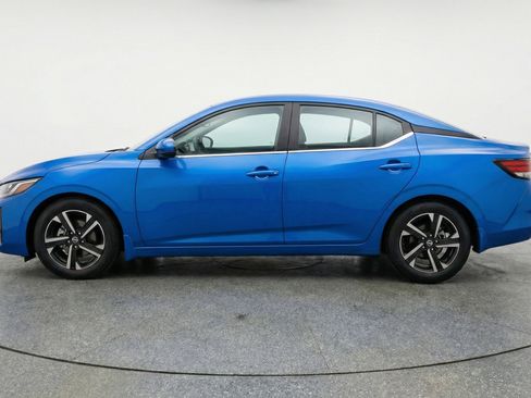 Used 2025 Nissan Sentra SV image 5